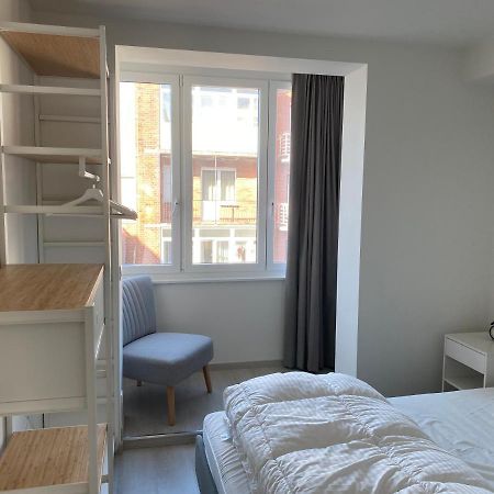 Ruim En Lichtrijk Appartement Op 100M Van Zee Te Koksijde Esterno foto