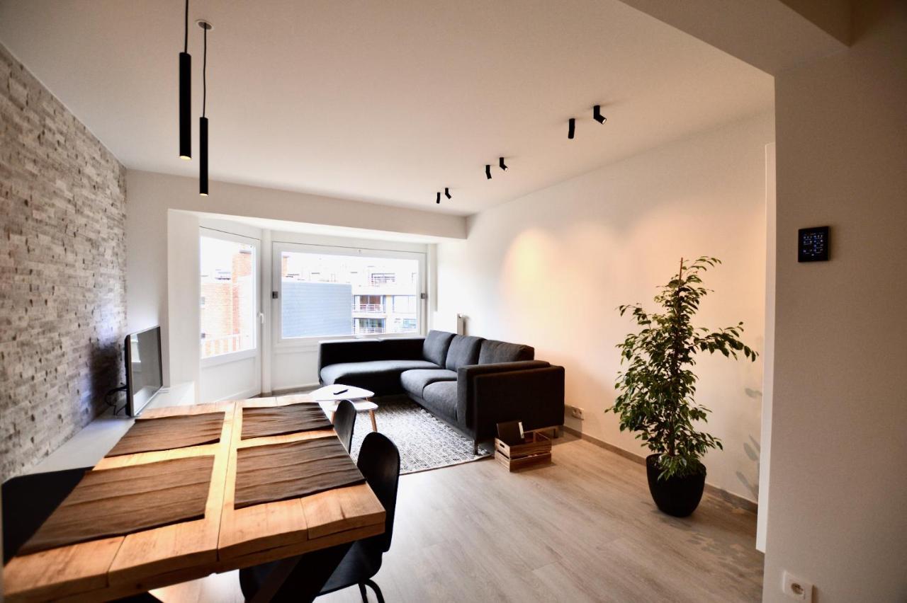 Ruim En Lichtrijk Appartement Op 100M Van Zee Te Koksijde Esterno foto
