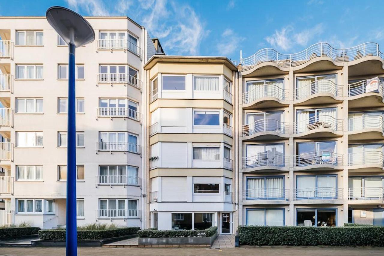 Ruim En Lichtrijk Appartement Op 100M Van Zee Te Koksijde Esterno foto